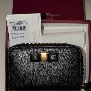 Salvatore Ferragamo Vara Bow Black Saffiano Leather Zip Around Wallet And Box